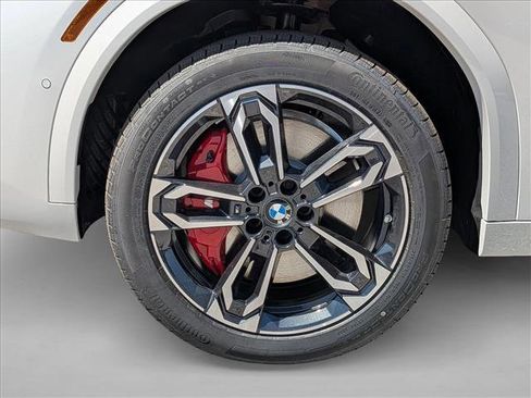 New 2026 BMW X2 xDrive28i AWD/4WD image 10