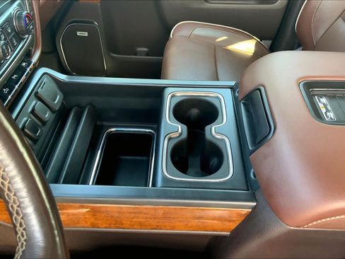 Used 2018 Chevrolet Silverado 1500 High Country AWD/4WD image 17