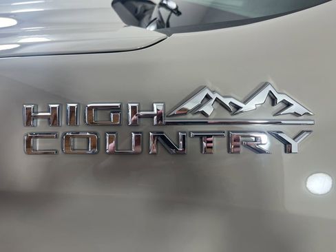 New 2026 Chevrolet Silverado 1500 High Country w/ Technology Package AWD/4WD image 18