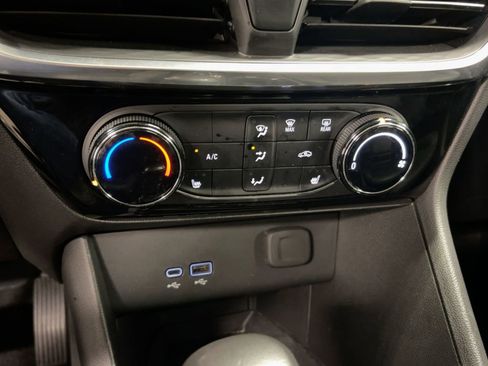 Used 2024 Buick Encore GX Sport Touring w/ Comfort Package image 18