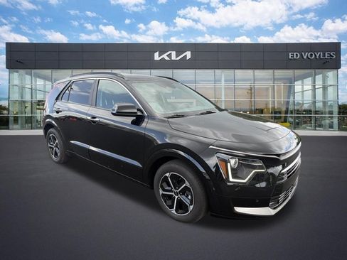Certified 2025 Kia Niro FWD image 1