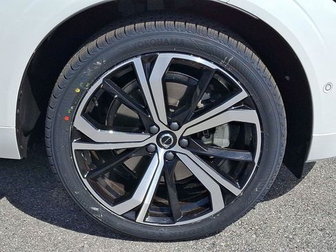 Certified 2023 Volvo XC60 B6 Ultimate w/ Climate Package AWD/4WD image 8