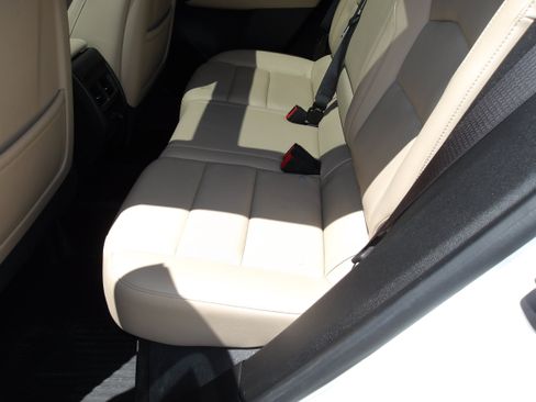 Used 2024 Cadillac XT4 Premium Luxury AWD/4WD image 14