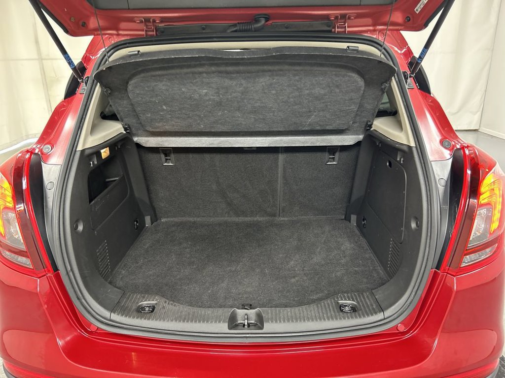 Used 2019 Buick Encore Preferred AWD/4WD image 21