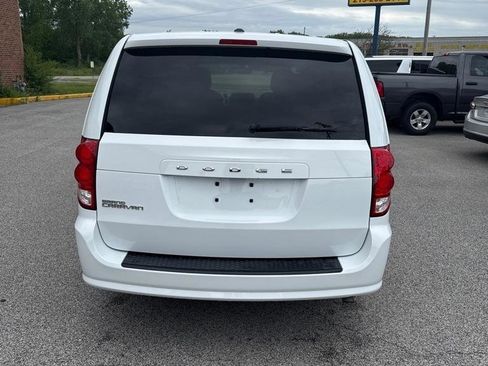 Used 2015 Dodge Grand Caravan SXT w/ Blacktop Package FWD image 3