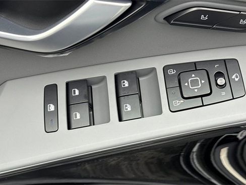 New 2026 Kia Niro SX image 13