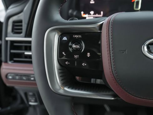 New 2026 INFINITI QX80 Autograph w/ Premium Cargo Package image 15