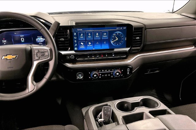 Used 2024 Chevrolet Silverado 1500 LT AWD/4WD image 7