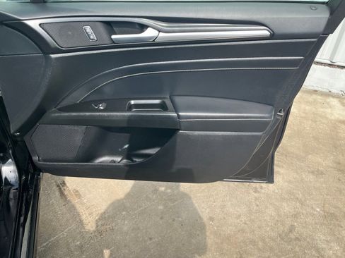 Used 2019 Ford Fusion Titanium FWD image 16