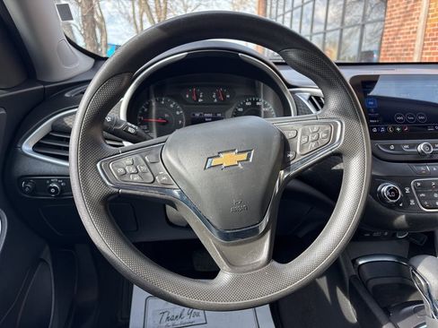 Used 2023 Chevrolet Malibu LT image 24
