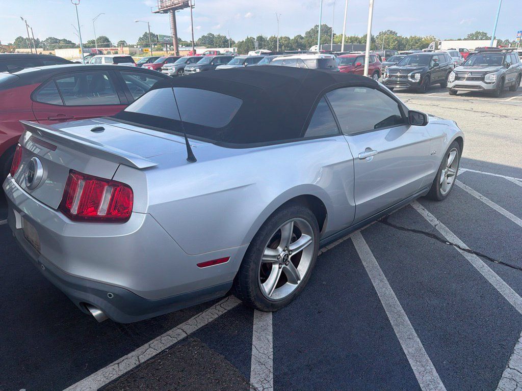 Used 2012 Ford Mustang GT Premium w/ Electronics Pkg RWD image 9