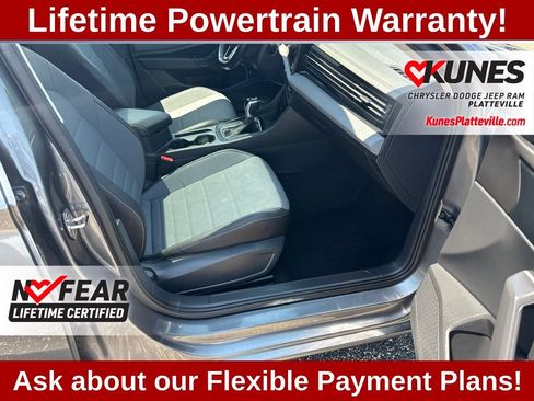 Used 2025 Volkswagen Jetta SE FWD image 27