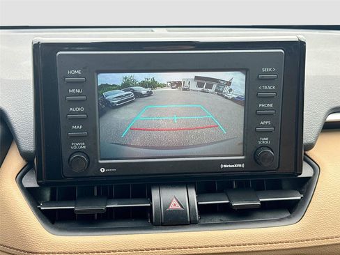 Used 2021 Toyota RAV4 XLE image 13