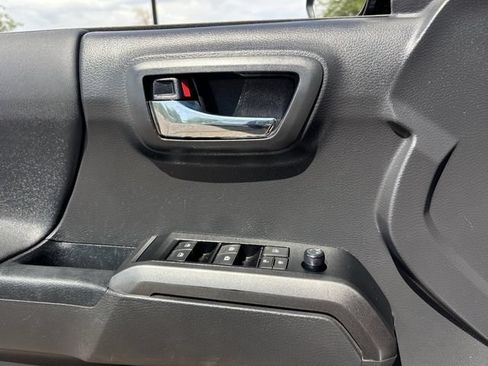 Used 2023 Toyota Tacoma TRD Off-Road AWD/4WD image 21