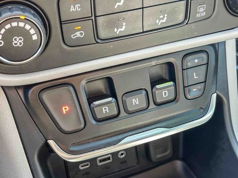 Used 2020 GMC Terrain SLE w/ LPO, Cargo Package FWD image 20