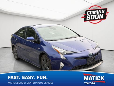 Used 2018 Toyota Prius Three Touring w/ Appearance Package FWD image 1