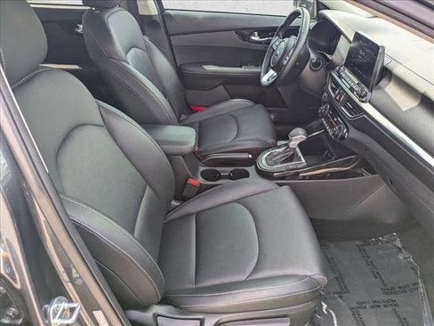 Used 2021 Kia Forte EX image 22