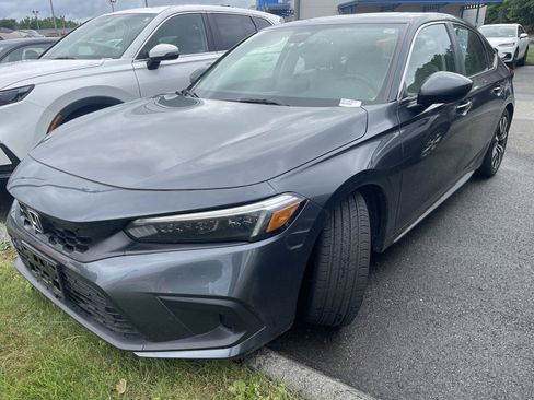 Used 2023 Honda Civic EX-L image 3