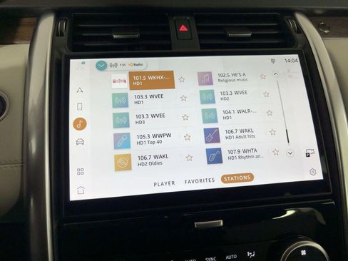 New 2026 Land Rover Discovery S image 19