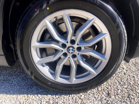 Used 2022 BMW X5 xDrive40i w/ Premium Package image 24