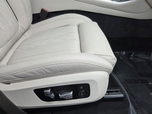 Used 2026 BMW X5 xDrive40i w/ M Sport Package image 18