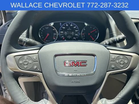 Used 2024 GMC Terrain Denali w/ Denali Premium Package AWD/4WD image 19