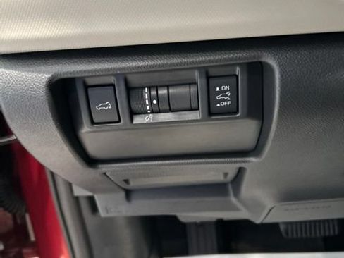 Used 2025 Subaru Forester Limited w/ Popular Package #2 AWD/4WD image 11