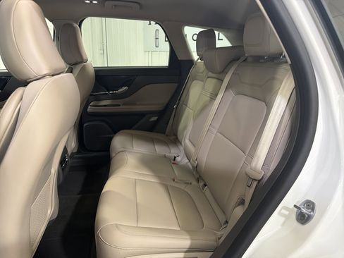 Used 2023 Lincoln Corsair FWD image 10