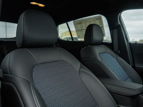 New 2026 Buick Envista Sport Touring FWD image 11