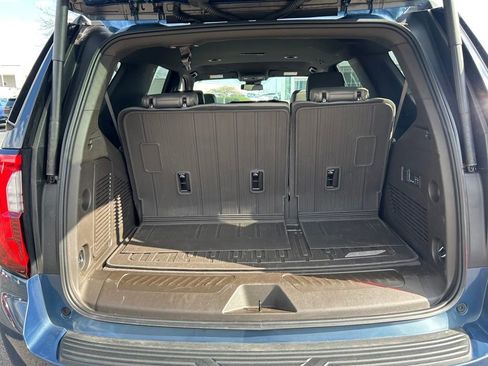 Used 2025 GMC Yukon Elevation AWD/4WD image 27