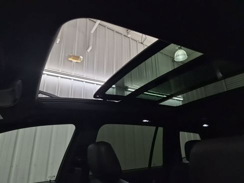 Certified 2025 Cadillac XT6 Premium Luxury image 37