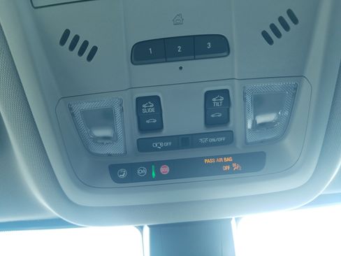 Used 2023 GMC Acadia SLT w/ Technology Package image 21