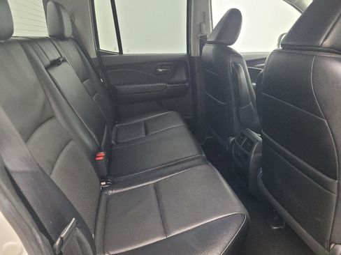 Used 2017 Honda Ridgeline RTL-T image 19