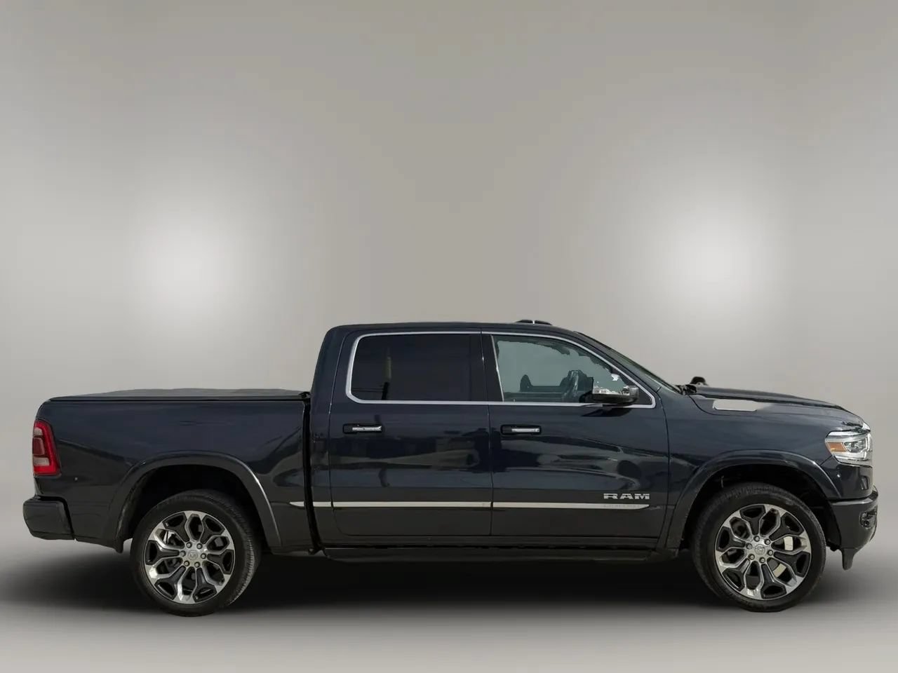 Used 2021 RAM 1500 Limited AWD/4WD image 9