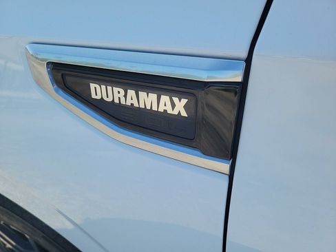 Used 2023 GMC Yukon XL Denali AWD/4WD image 10