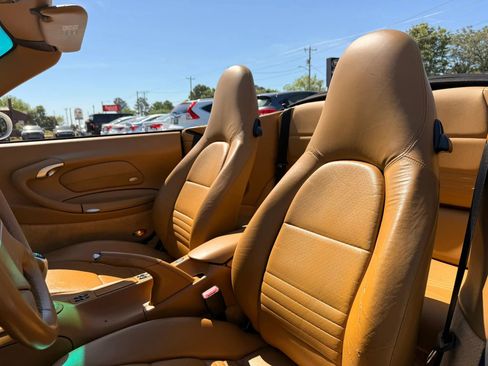 Used 2001 Porsche 911 Cabriolet image 18