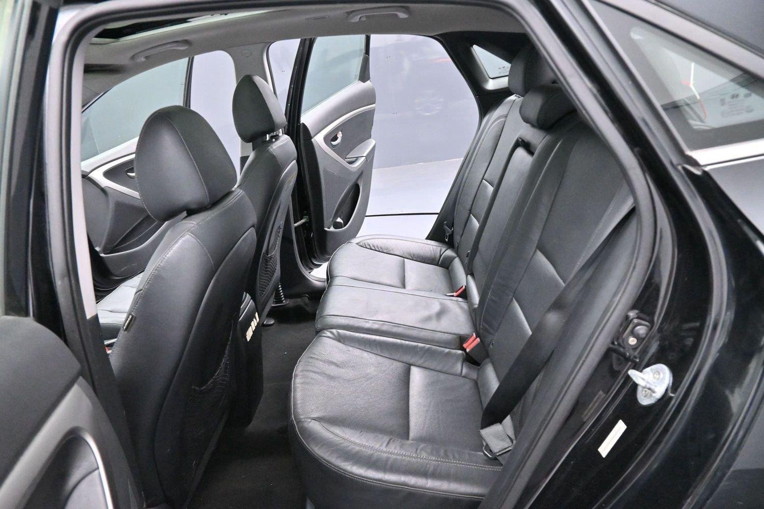 Used 2013 Hyundai Elantra GT w/ Style Pkg FWD image 27