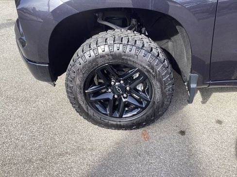 Used 2023 Chevrolet Silverado 1500 Custom Trail Boss w/ LPO, Dark Essentials Package AWD/4WD image 27