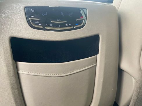 Used 2017 Cadillac Escalade 2WD image 17