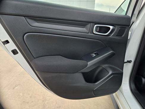 Used 2023 Honda Civic Sport image 15