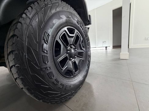 Used 2015 Jeep Wrangler Unlimited Sport AWD/4WD image 5