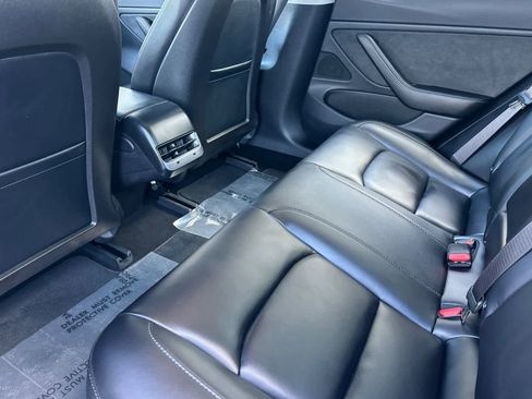 Used 2018 Tesla Model 3 Long Range image 4