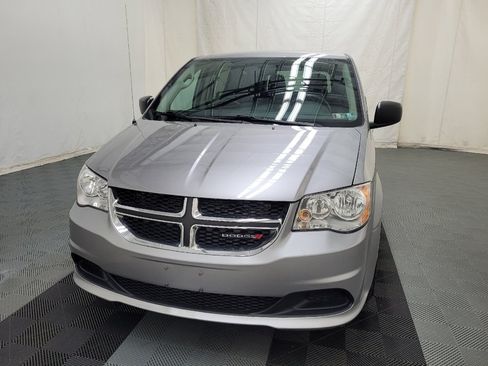 Used 2018 Dodge Grand Caravan SE FWD image 15