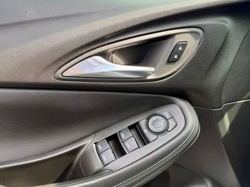 Certified 2023 Buick Encore GX Select w/ Sport Touring Package FWD image 9