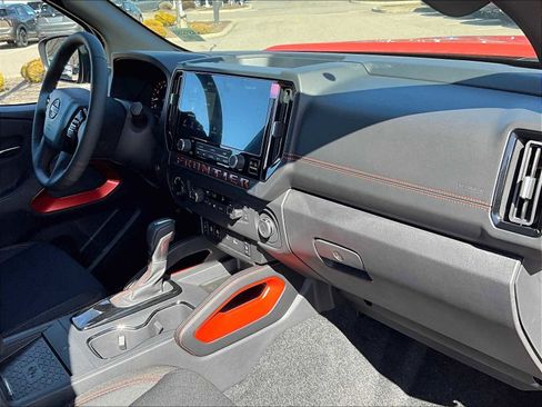New 2025 Nissan Frontier PRO-4X image 10