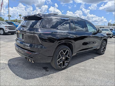 Used 2025 Chevrolet Traverse High Country w/ LPO, Floor Liner Package FWD image 7