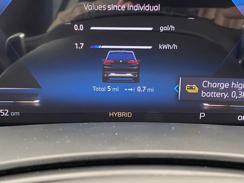 New 2026 BMW X5 xDrive50e w/ Climate Comfort Package image 22