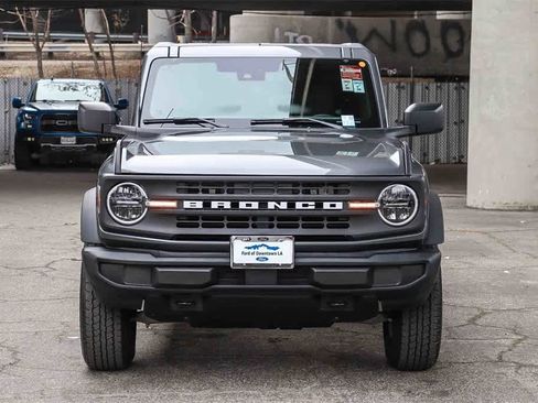 Used 2025 Ford Bronco Big Bend image 2