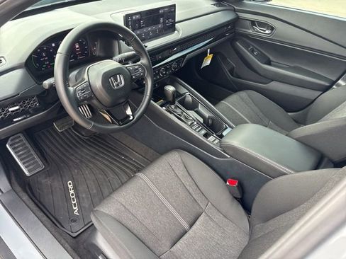 Used 2025 Honda Accord Sport image 11