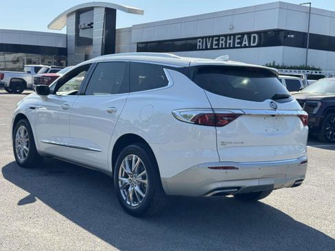 Used 2023 Buick Enclave Essence w/ Experience Buick Package AWD/4WD image 5